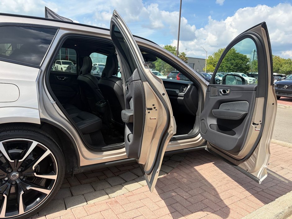 2023 Volvo XC60 ULTIMATE DARK THEME-10