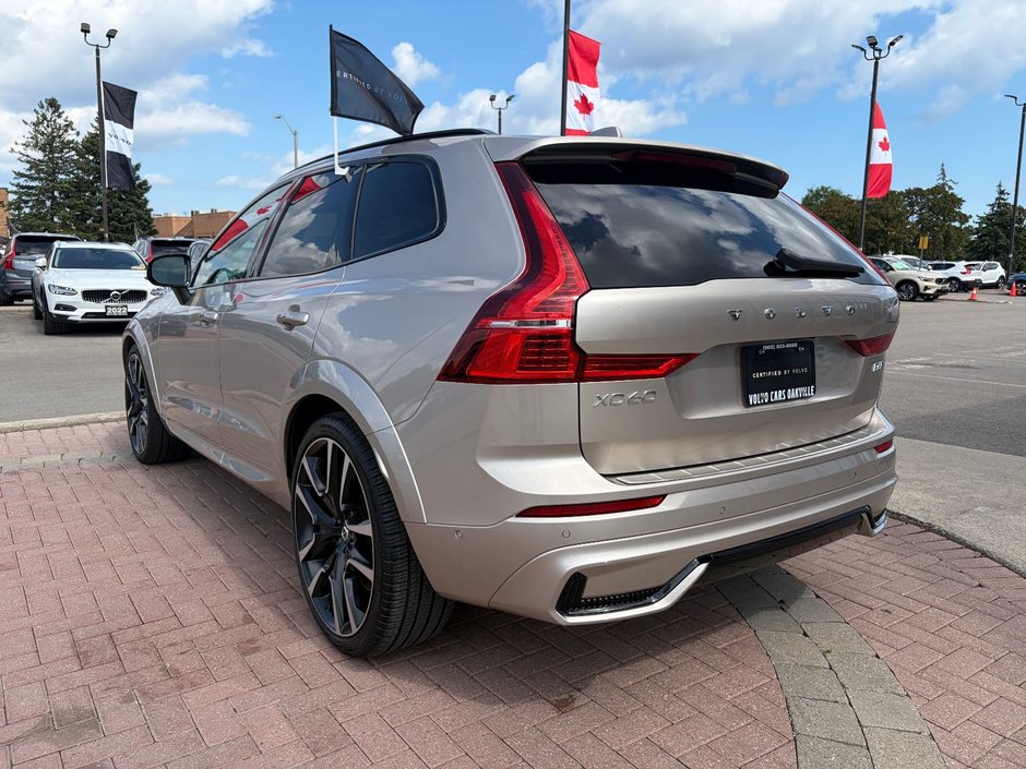 2023 Volvo XC60 ULTIMATE DARK THEME-11