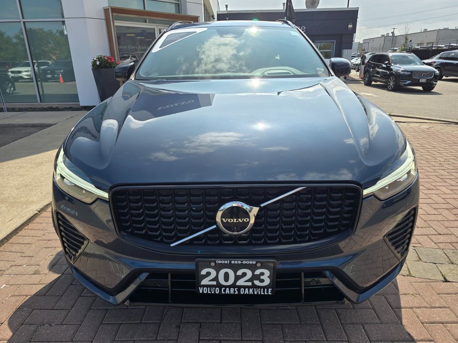 2023 Volvo XC60 ULTIMATE DARK THEME-3