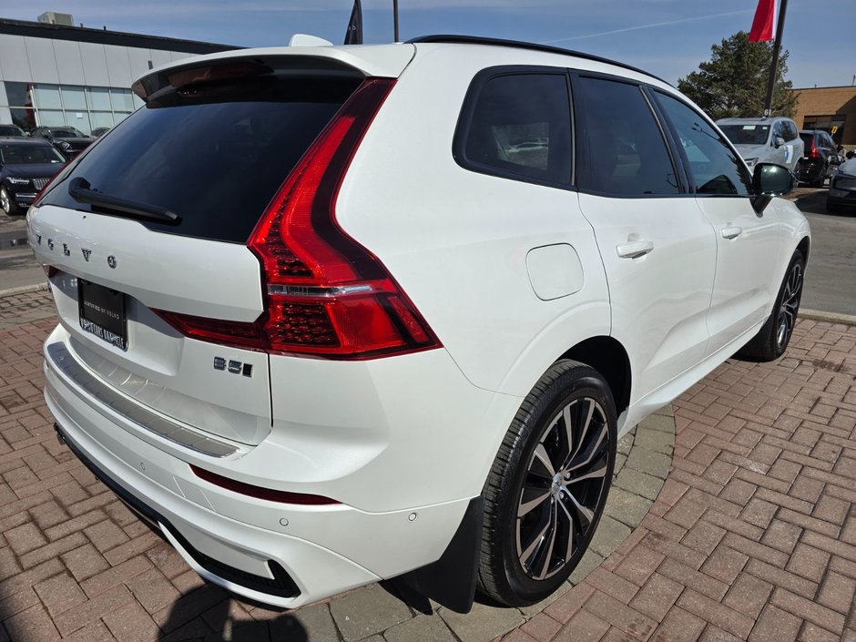 2024 Volvo XC60 PLUS DARK THEME-17