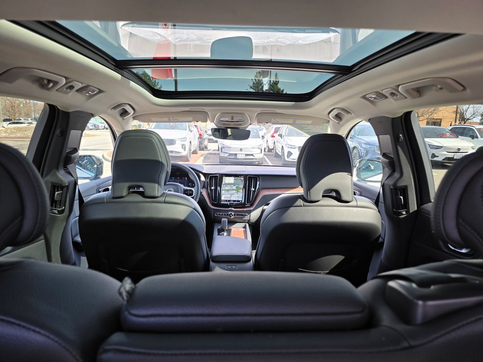 2024 Volvo XC60 PLUS DARK THEME-6