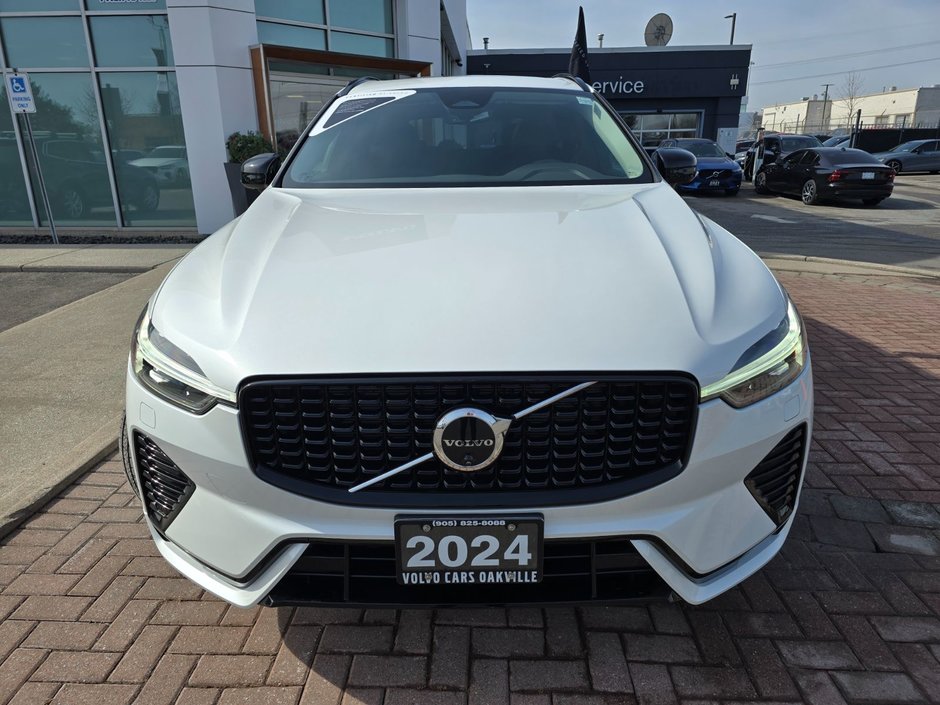 2024 Volvo XC60 PLUS DARK THEME-3