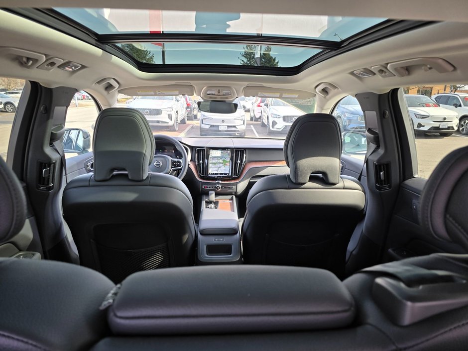 2024 Volvo XC60 PLUS DARK THEME-6