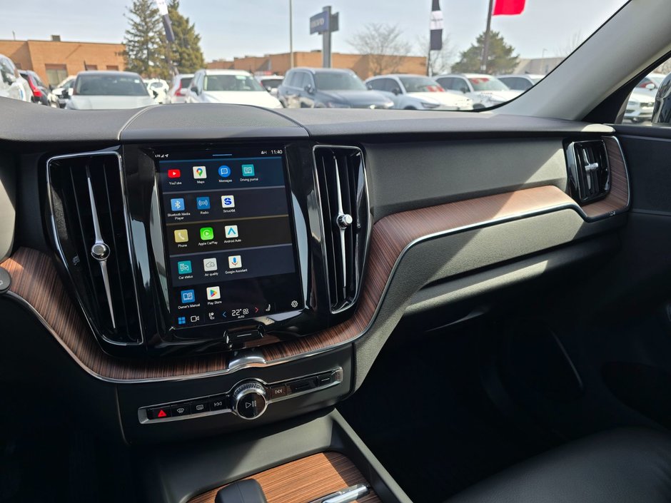 2024 Volvo XC60 PLUS DARK THEME-28