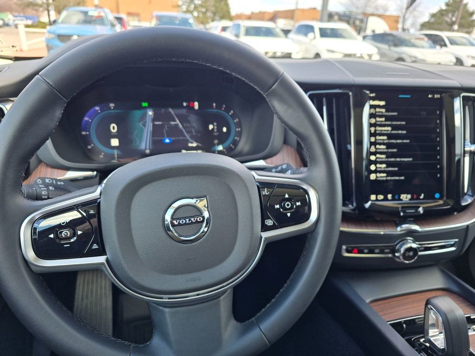 2024 Volvo XC60 PLUS DARK THEME-27