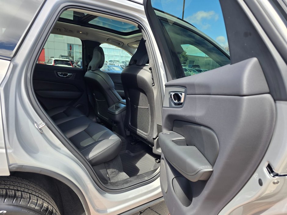 2024 Volvo XC60 PLUS DARK THEME-18