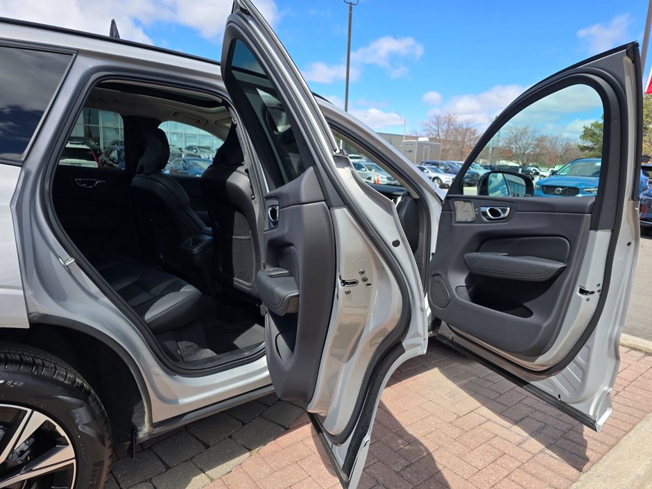 2024 Volvo XC60 PLUS DARK THEME-10