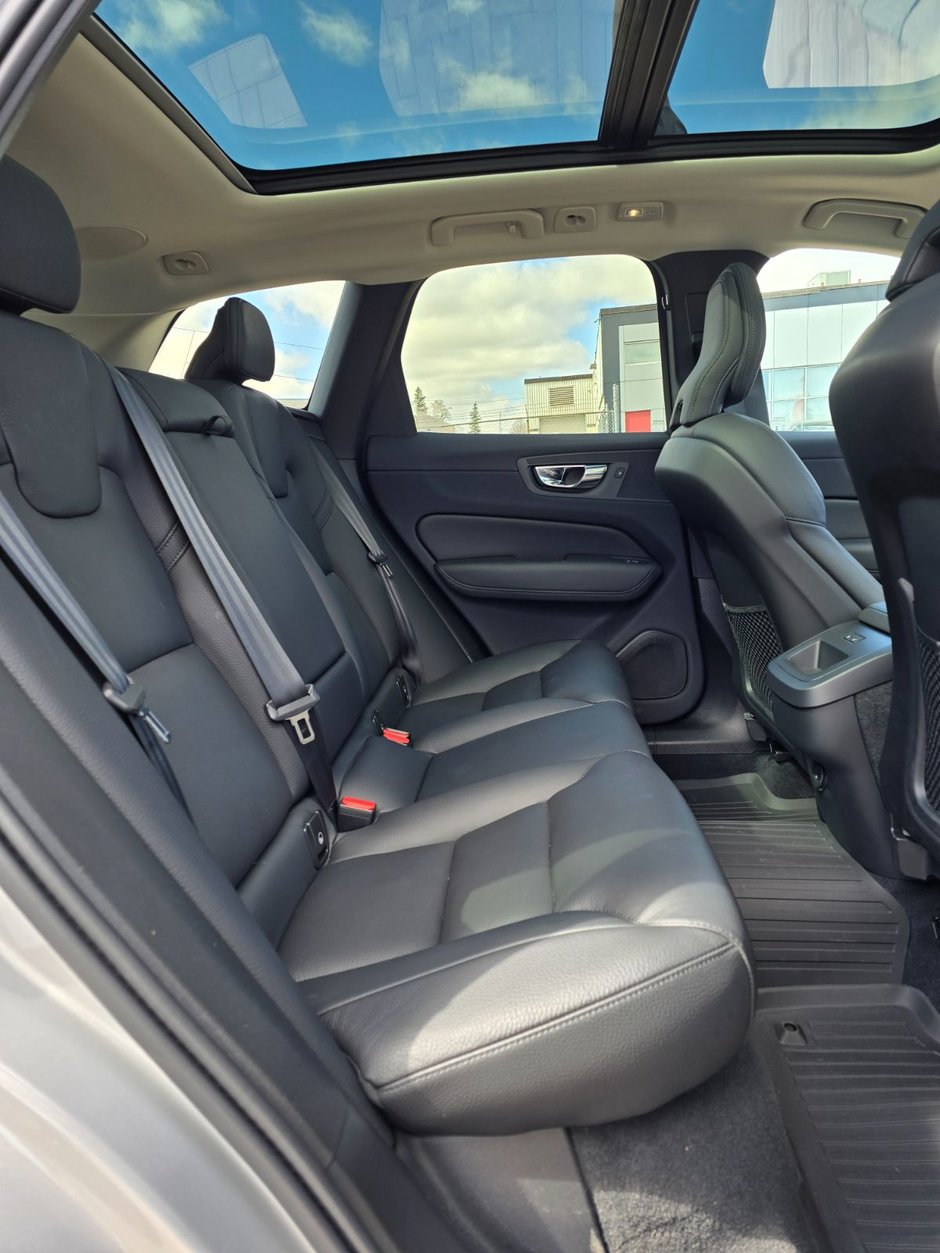 2024 Volvo XC60 PLUS DARK THEME-19