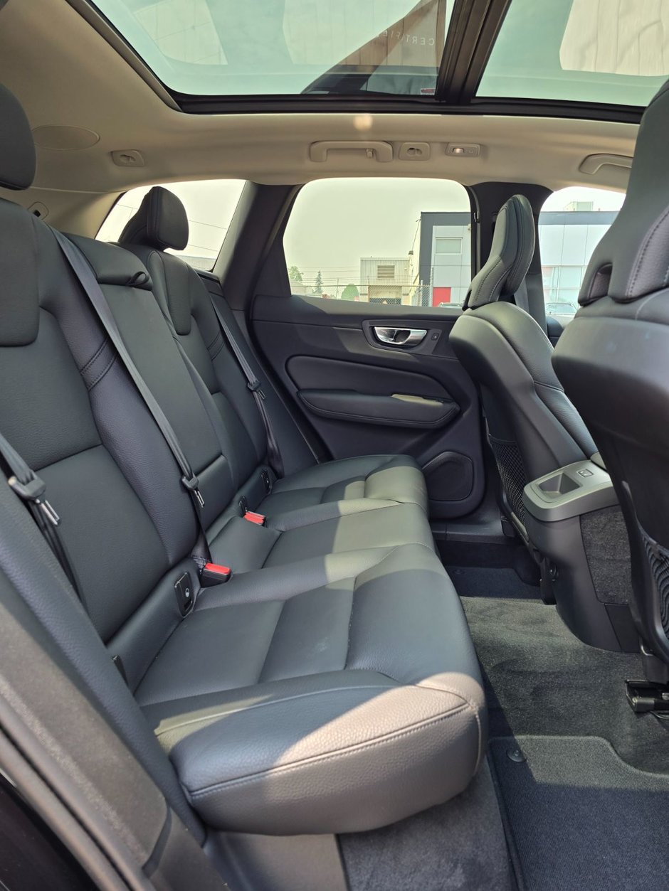 2024 Volvo XC60 PLUS DARK THEME-19