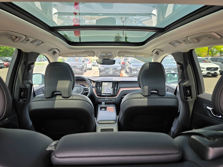 2024 Volvo XC60 PLUS DARK THEME-6