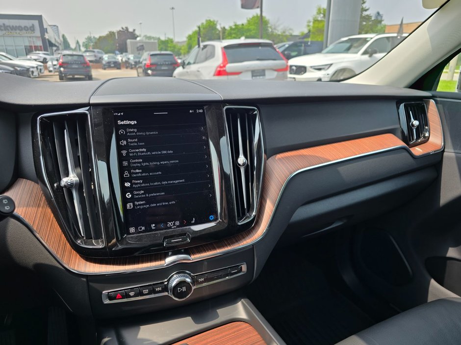2024 Volvo XC60 PLUS DARK THEME-28