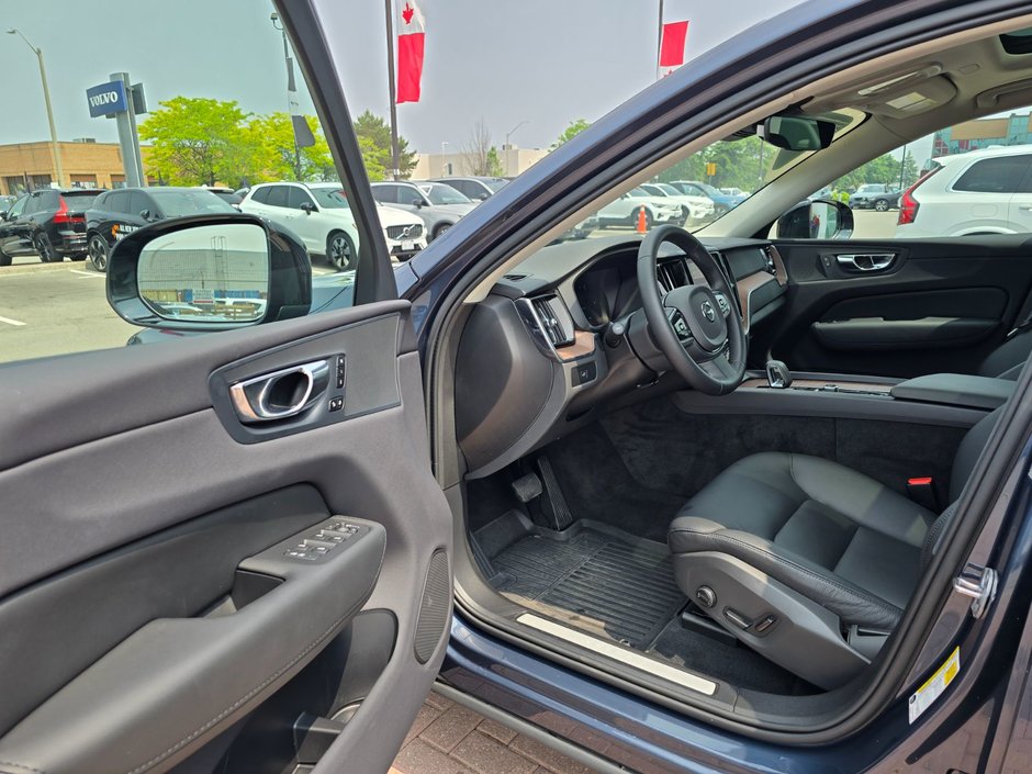 2024 Volvo XC60 PLUS DARK THEME-12