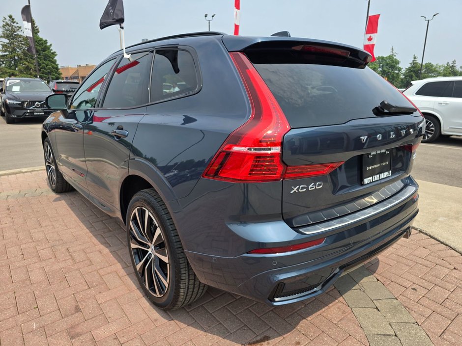 2024 Volvo XC60 PLUS DARK THEME-11