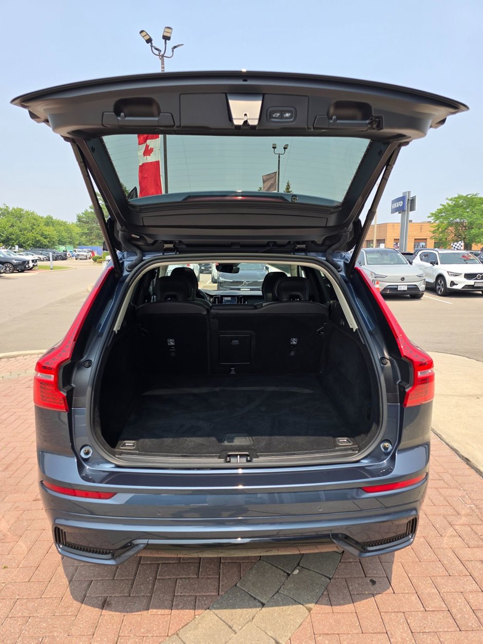 2024 Volvo XC60 CORE DARK THEME-15