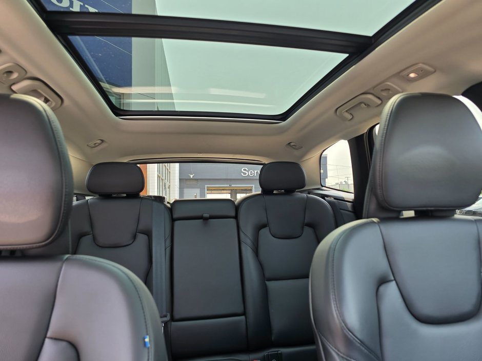 2024 Volvo XC60 CORE DARK THEME-8