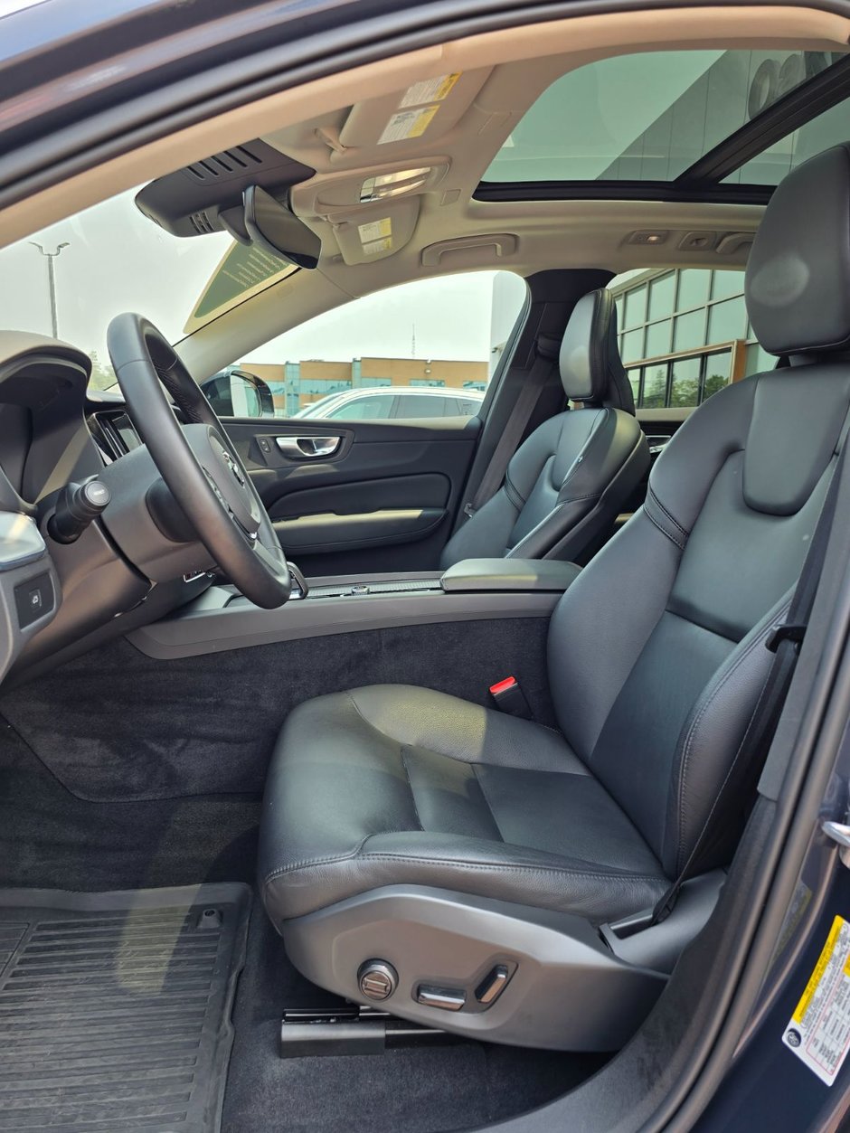 2024 Volvo XC60 CORE DARK THEME-24