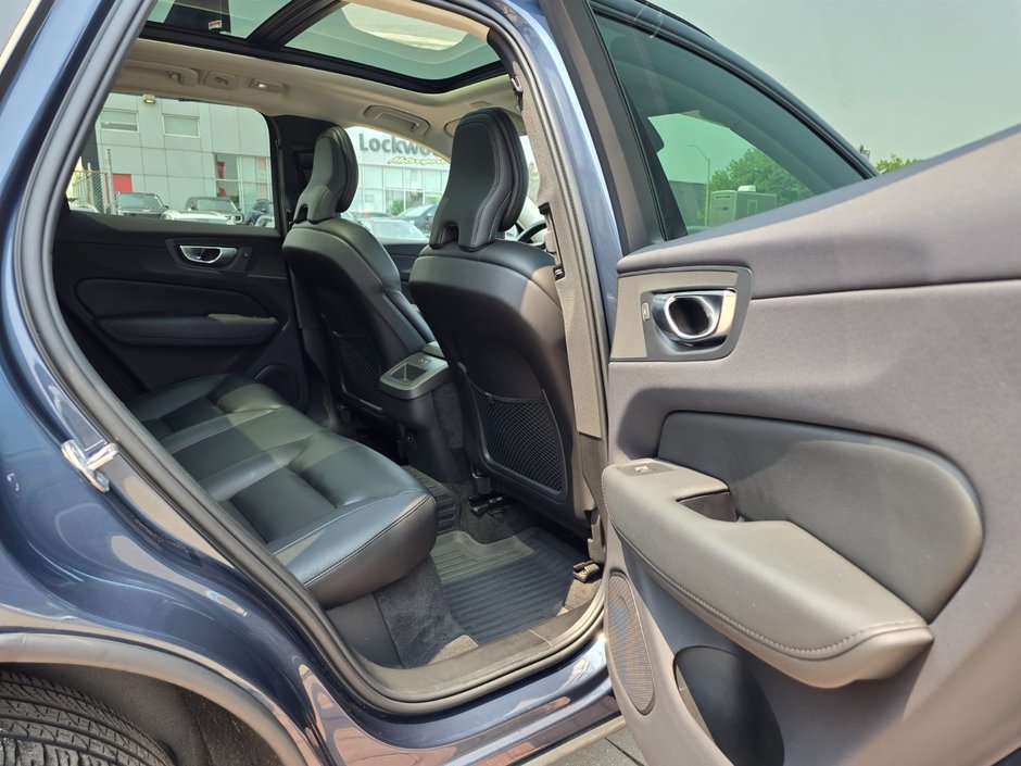 2024 Volvo XC60 CORE DARK THEME-18
