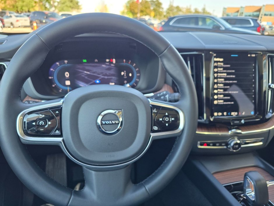 2024 Volvo XC60 PLUS DARK THEME-27