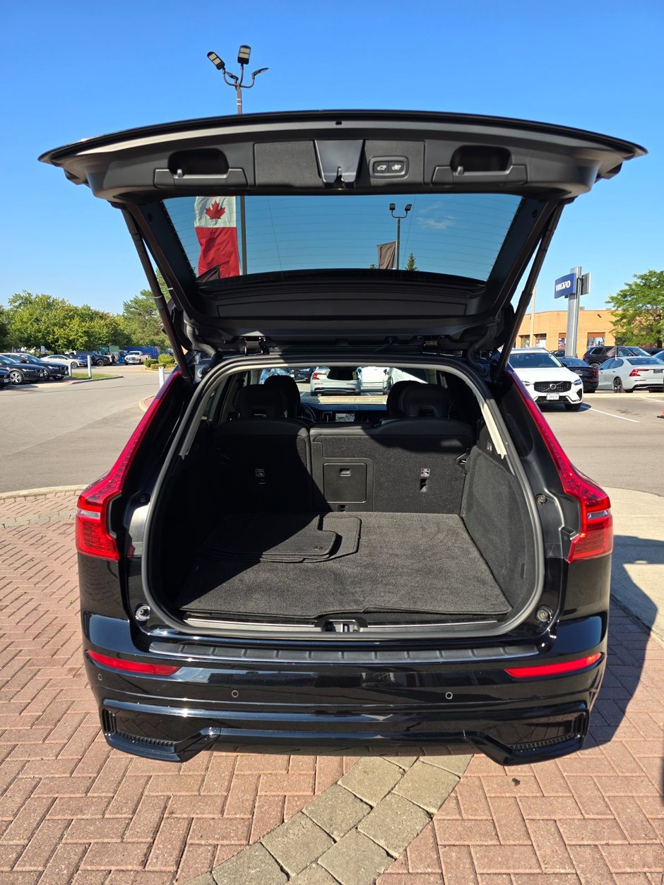 2024 Volvo XC60 PLUS DARK THEME-15