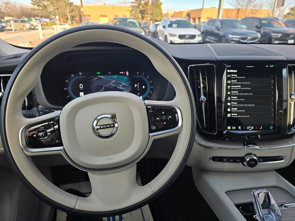 2024 Volvo XC60 ULTIMATE DARK THEME-26