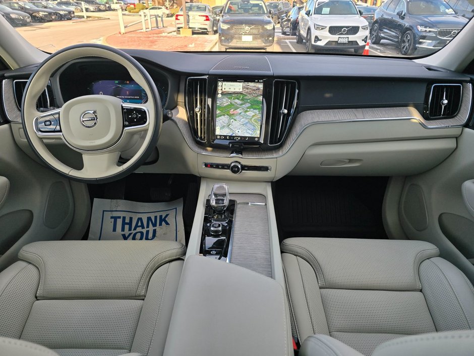 2024 Volvo XC60 ULTIMATE DARK THEME-4