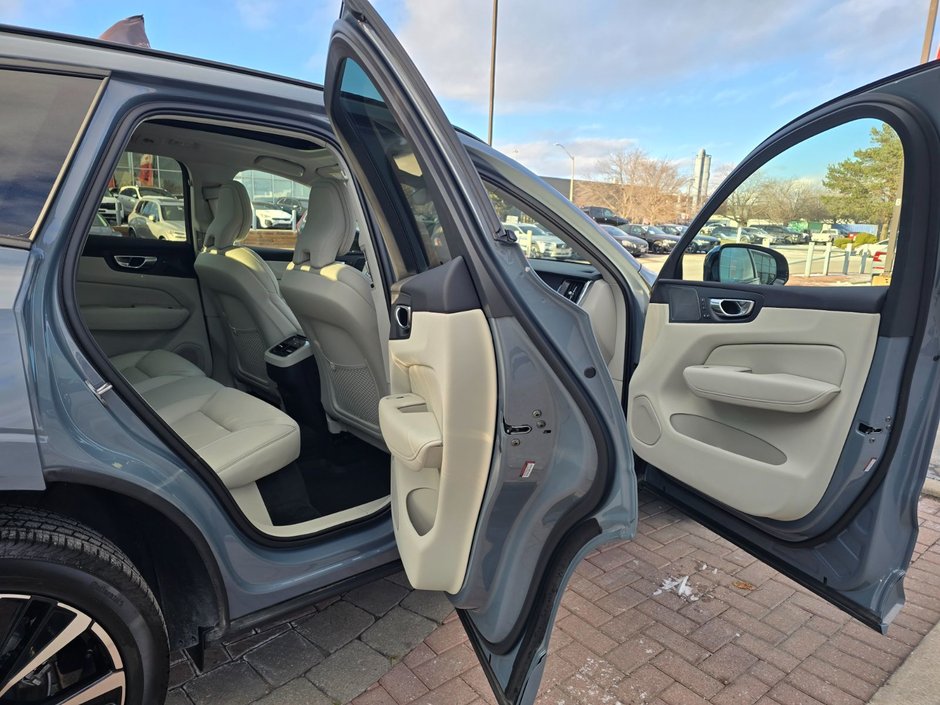 2024 Volvo XC60 ULTIMATE DARK THEME-8