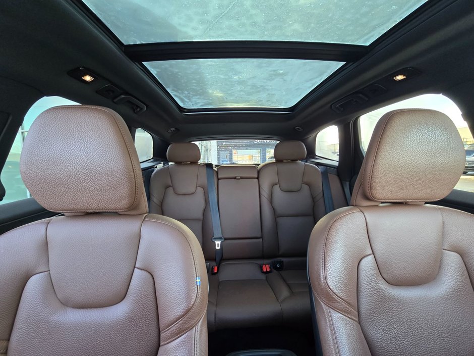 2024 Volvo XC60 PLUS DARK THEME-8