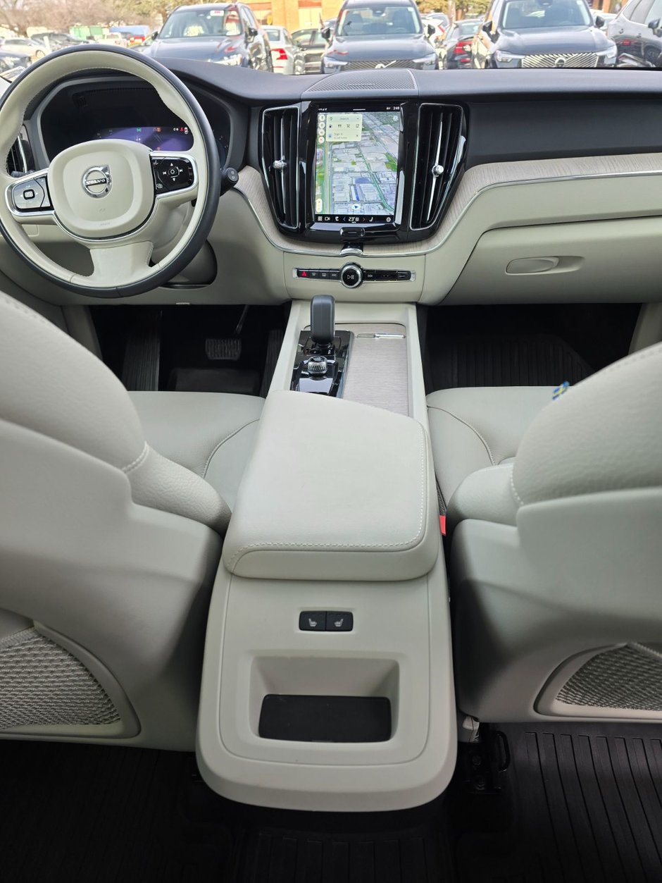 2024 Volvo XC60 PLUS DARK THEME-21