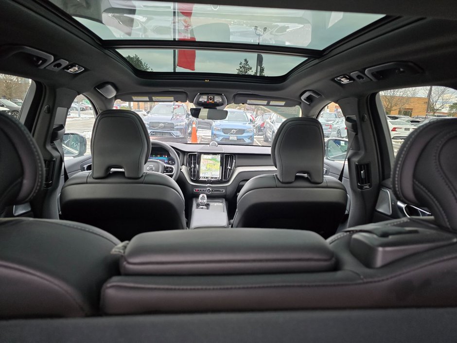 2024 Volvo XC60 ULTIMATE BLACK EDITION-6