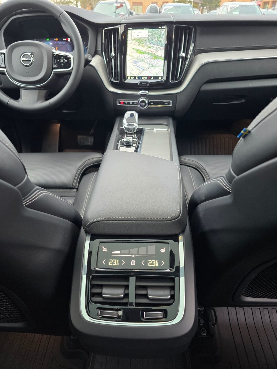 2024 Volvo XC60 ULTIMATE BLACK EDITION-21