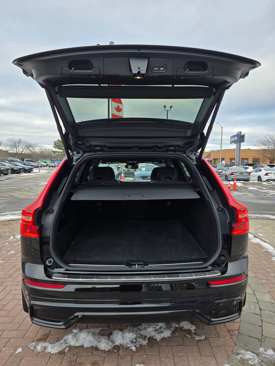2024 Volvo XC60 ULTIMATE BLACK EDITION-15