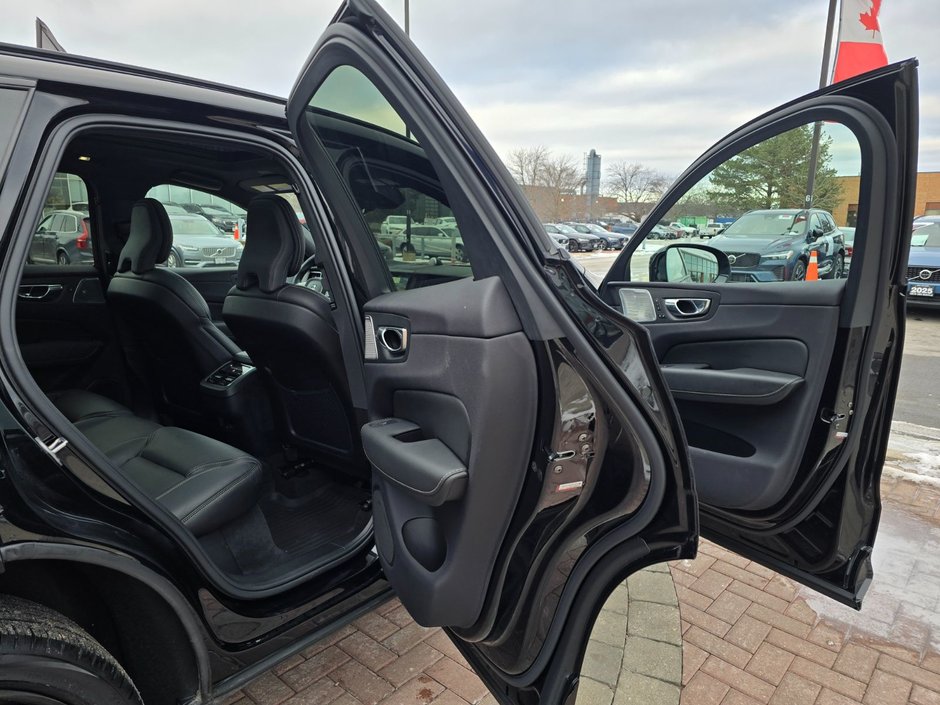 2024 Volvo XC60 ULTIMATE BLACK EDITION-10