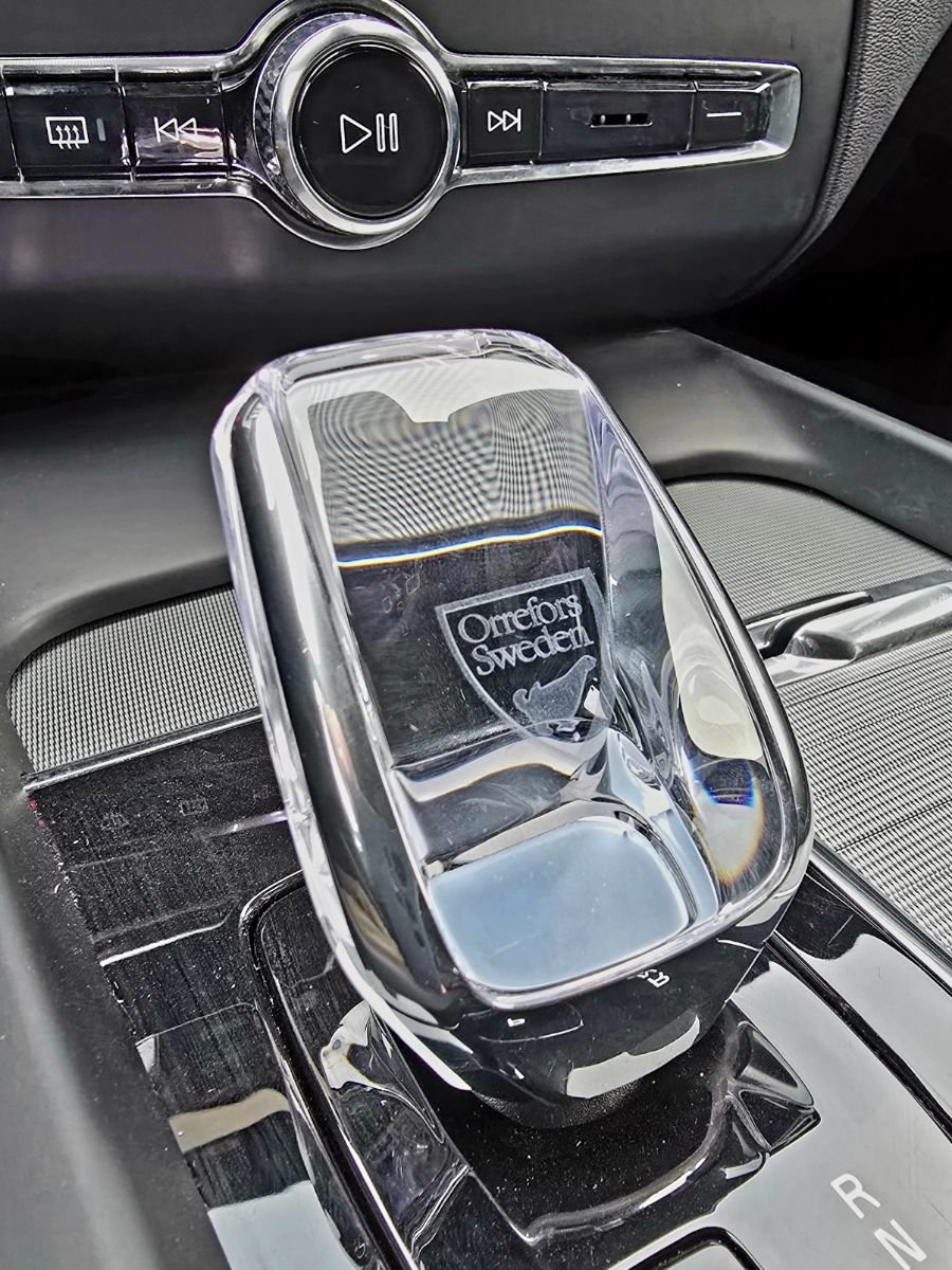 2024 Volvo XC60 ULTIMATE BLACK EDITION-30