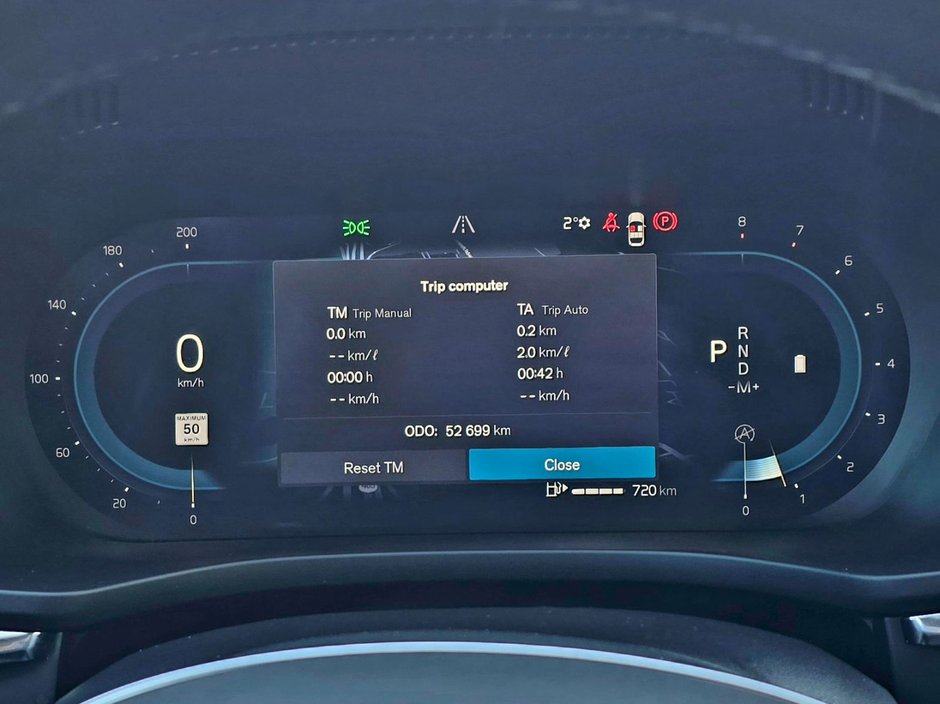 2024 Volvo XC60 PLUS DARK THEME-1