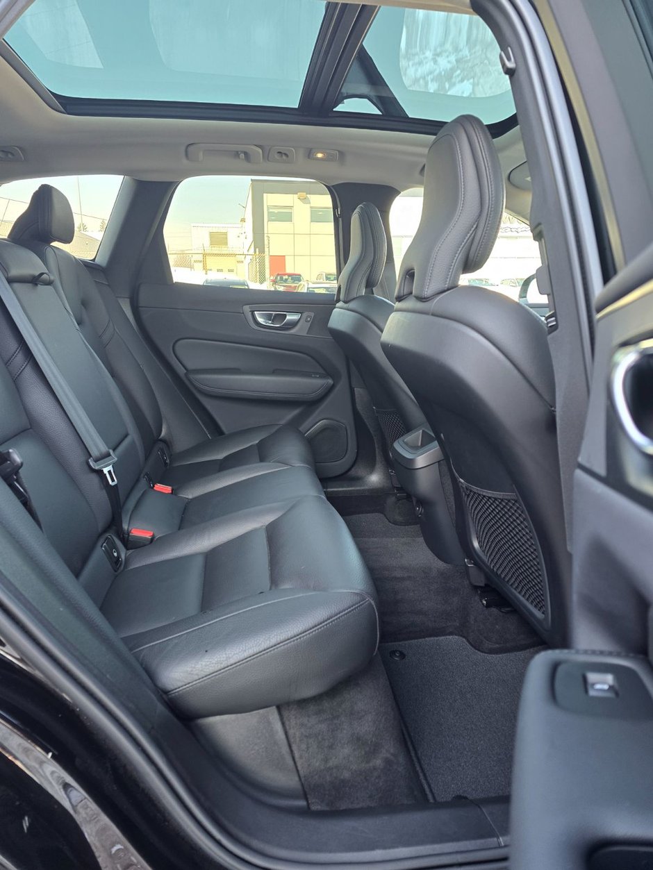 2024 Volvo XC60 PLUS DARK THEME-19
