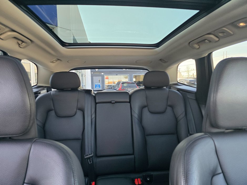 2024 Volvo XC60 PLUS DARK THEME-8