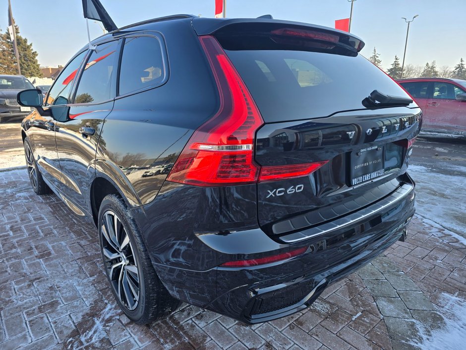 2024 Volvo XC60 PLUS DARK THEME-11