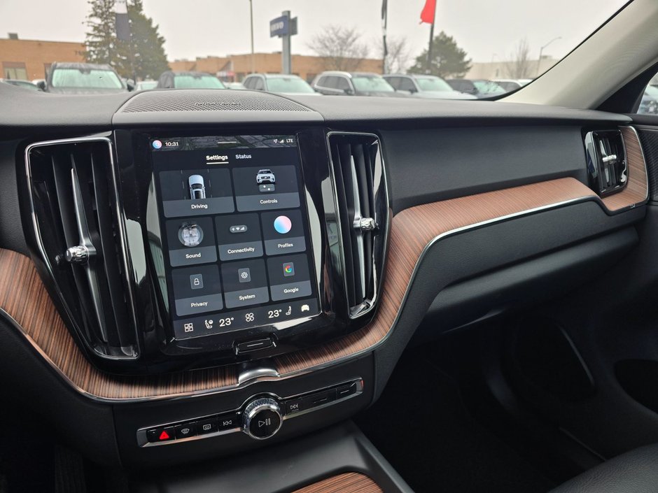 2024 Volvo XC60 PLUS DARK THEME-27