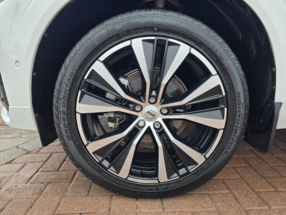 2024 Volvo XC60 PLUS DARK THEME-7