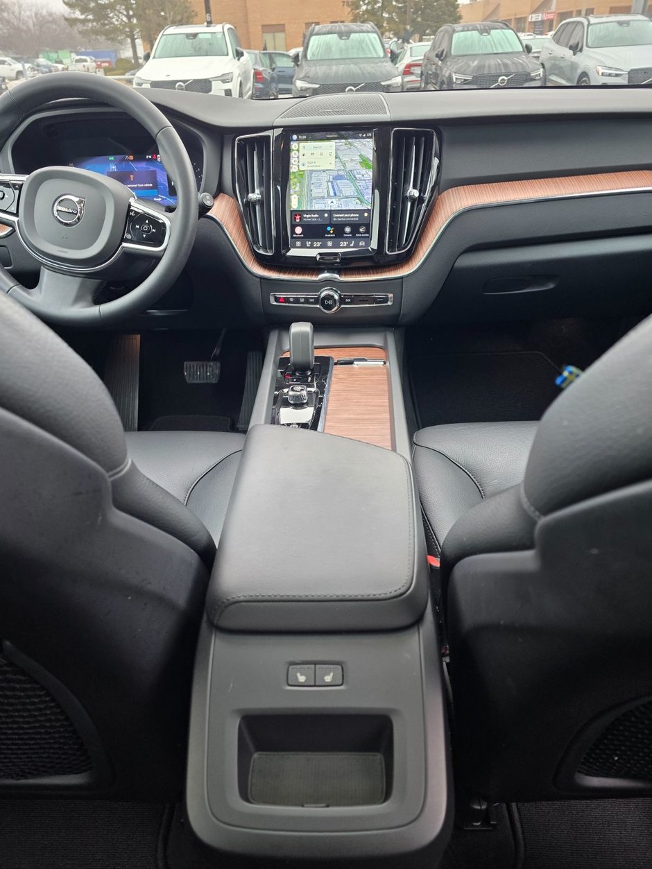 2024 Volvo XC60 PLUS DARK THEME-21