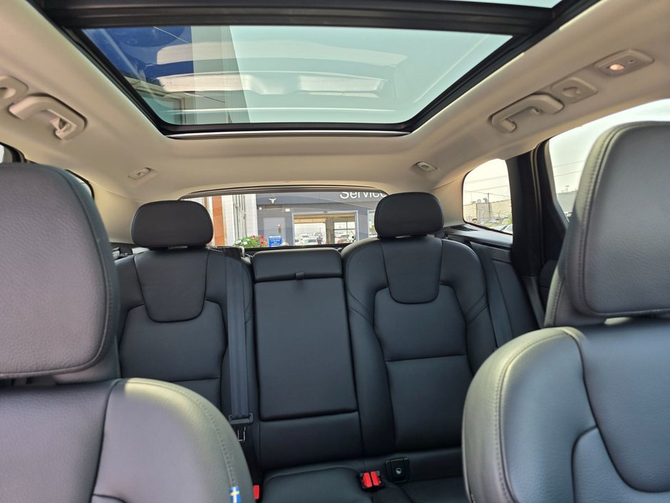 2024 Volvo XC60 PLUS DARK THEME-8