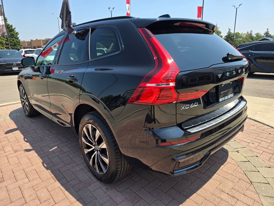 2025 Volvo XC60 CORE DARK THEME-11