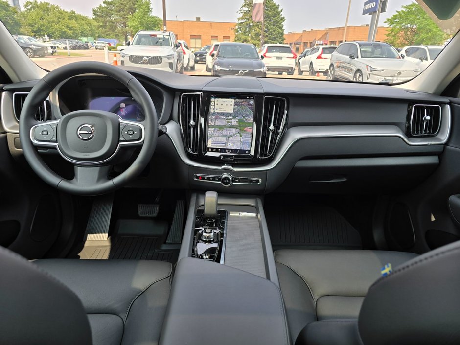 2025 Volvo XC60 CORE DARK THEME-4