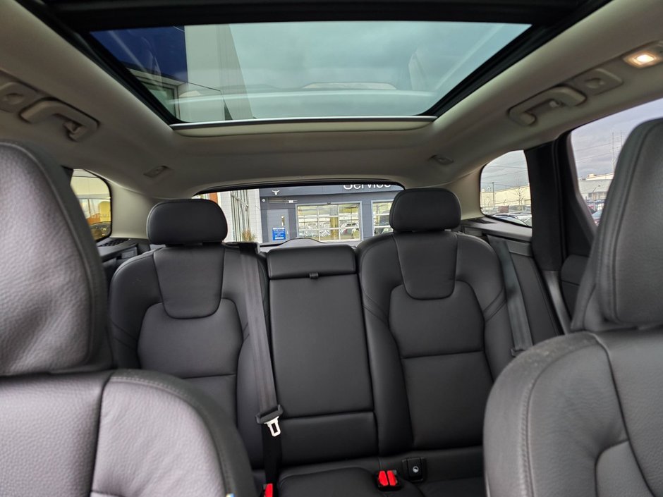 2025 Volvo XC60 PLUS DARK THEME-8