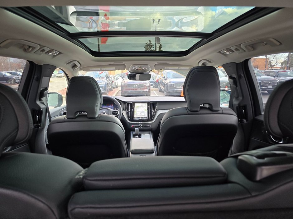 2025 Volvo XC60 PLUS DARK THEME-6