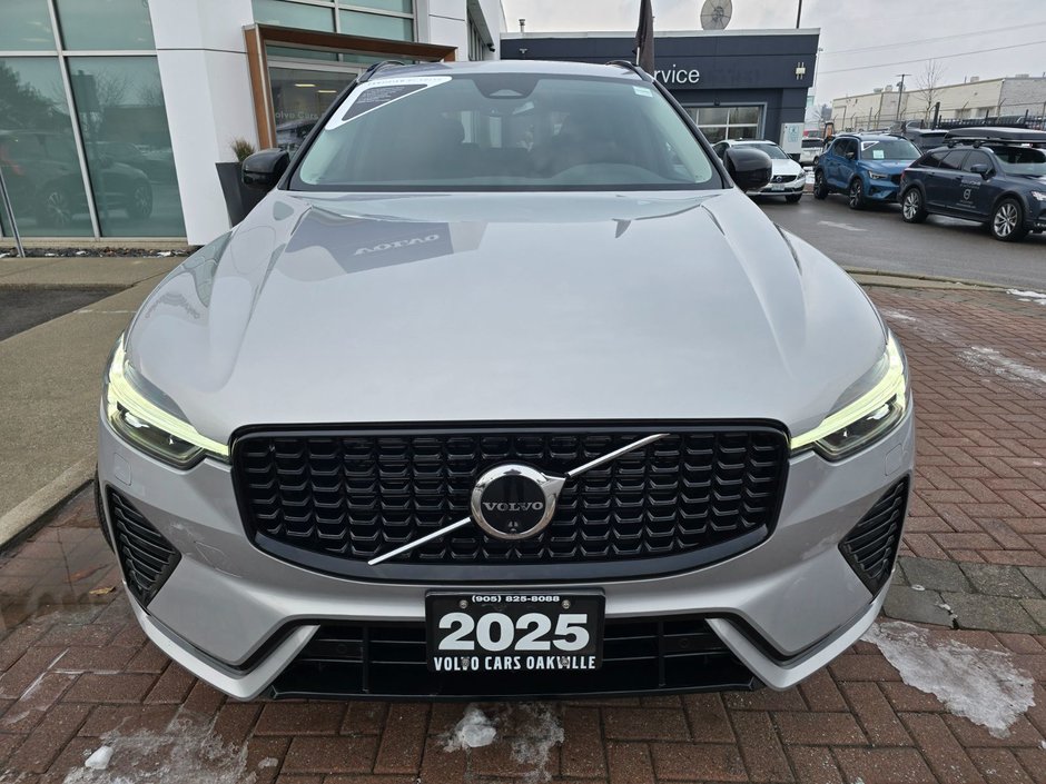 2025 Volvo XC60 PLUS DARK THEME-3