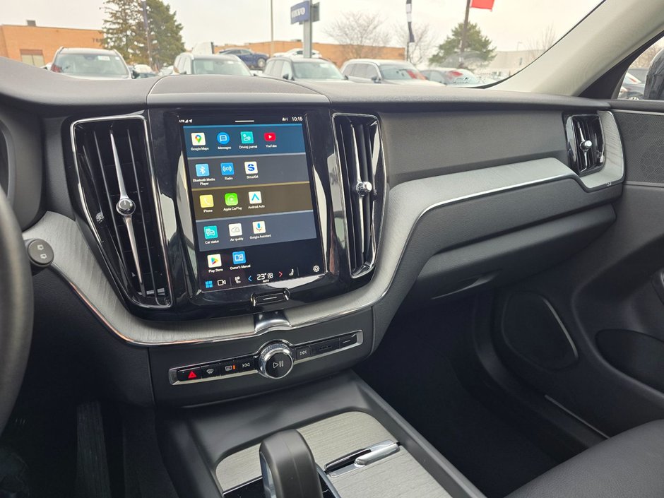 2025 Volvo XC60 PLUS DARK THEME-26