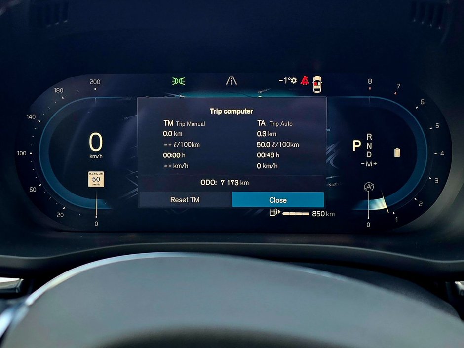 2025 Volvo XC60 PLUS DARK THEME-1