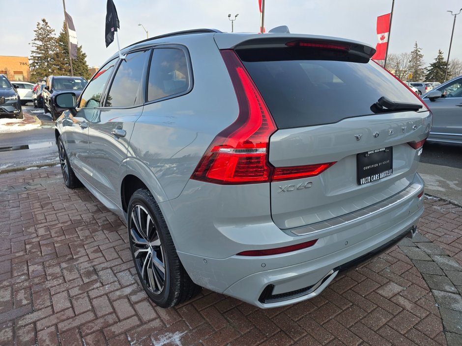 2025 Volvo XC60 PLUS DARK THEME-11