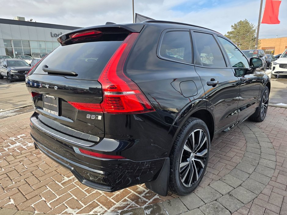 2025 Volvo XC60 ULTRA DARK THEME-14